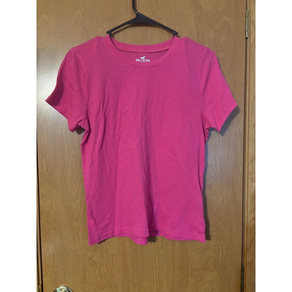 Hollister Must-Have Collection Pink Short Sleeve Crew Neck T-Shirt Womens Medium